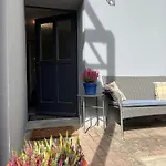 Gemuetliche Ferienwohnung, See- Und Stadtnah