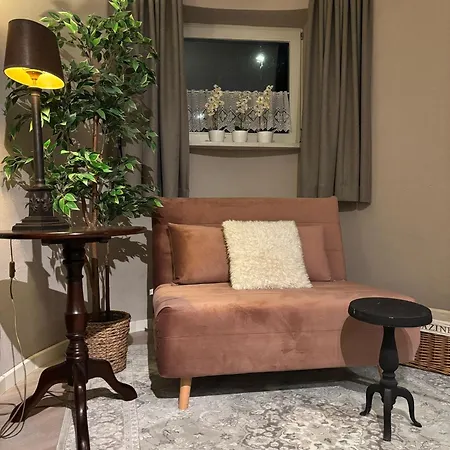 Gemuetliche Ferienwohnung, See- Und Stadtnah Alloggio in famiglia