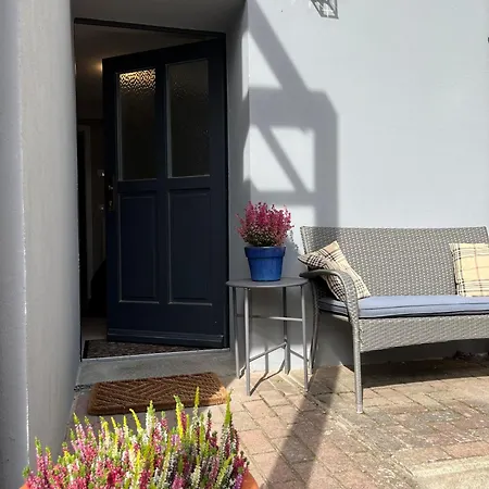 Gemuetliche Ferienwohnung, See- Und Stadtnah