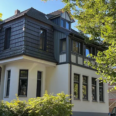 Gemuetliche Ferienwohnung, See- Und Stadtnah