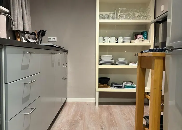 Privatunterkunft Gemütliche Ferienwohnung, See- Und Stadtnah